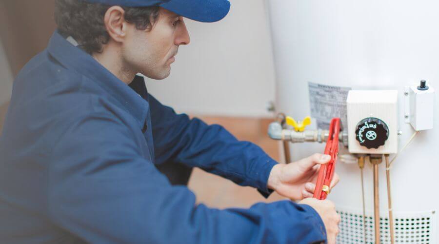 Professional expert plumbing services in Frostproof, FL